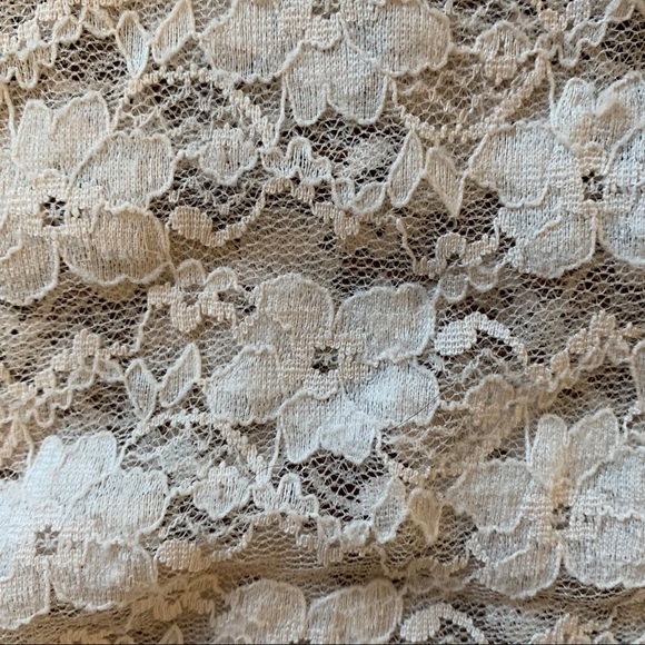 Lace pullover - Picture 9 of 9